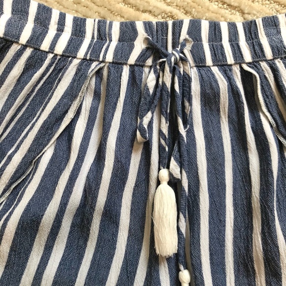 flowy shorts - Picture 2 of 4